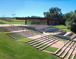 Imagens de Escadas externas e rampas