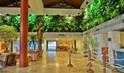 Lobby do Beach Park Suites Resort